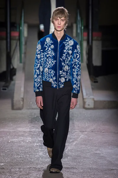 Look 58